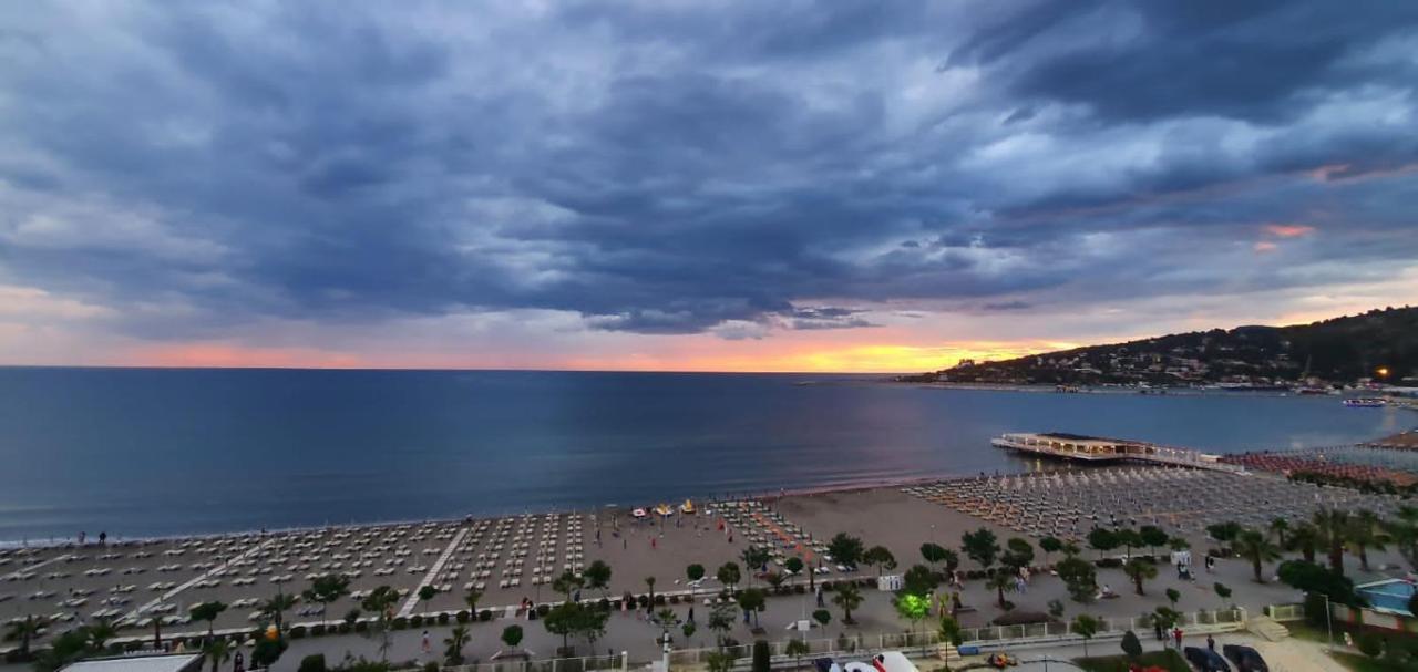 Nada Seaview Apartment Shëngjin Esterno foto